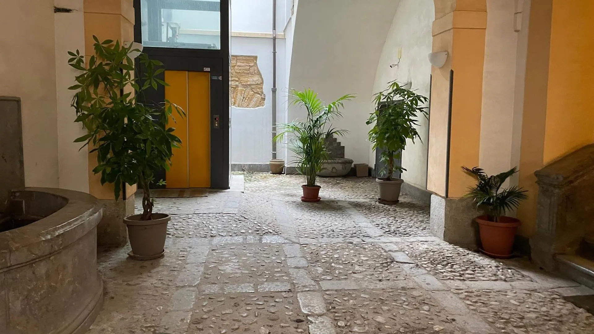 Daniel'S Winter Apartment Palermo 0*,  Italy